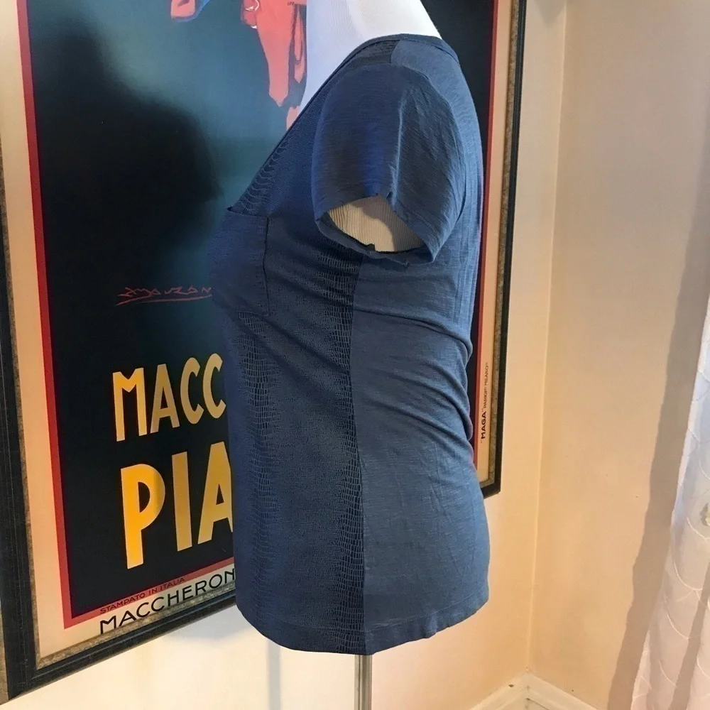 Calvin Klein: Blue/ Black Short Sleeved Snake Top